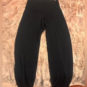 Black Aerie crossover leggings